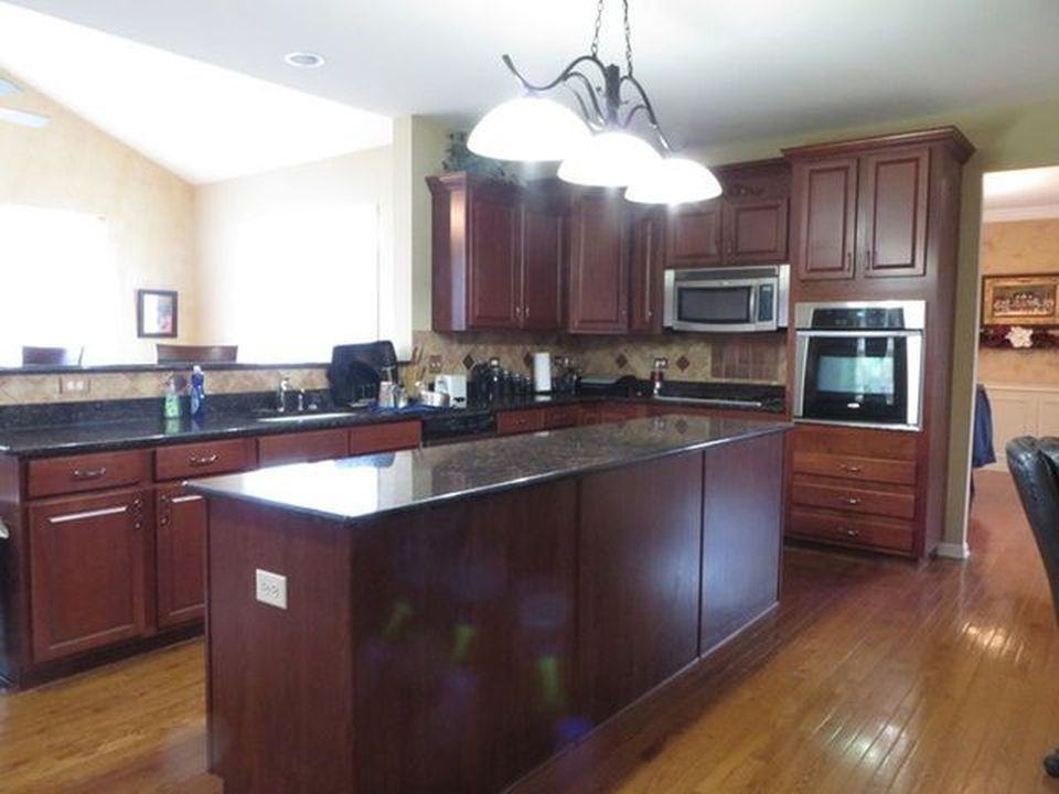 843 Verona Ridge Drive - Photo 2 of 14