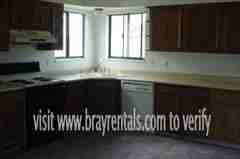 294 Arlington Dr - Photo 3 of 5