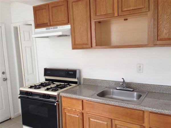 Newark - Photo 3 of 10