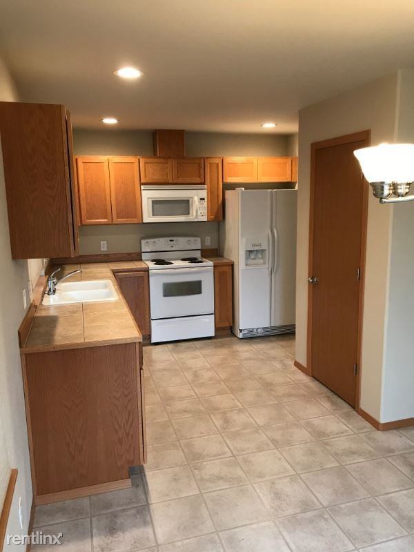 4215 144 St SW - Photo 2 of 9