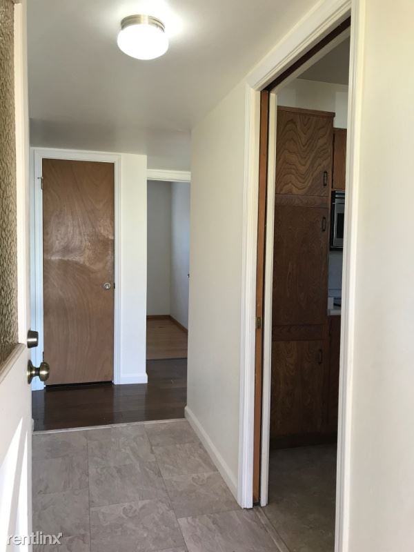 130 Jean Ct - Photo 3 of 18
