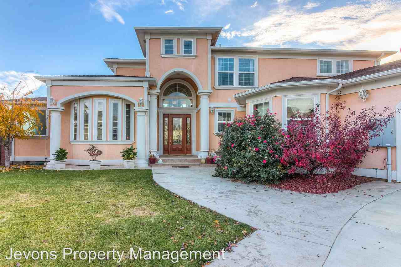 704 N 54th St - Photo 2 of 15