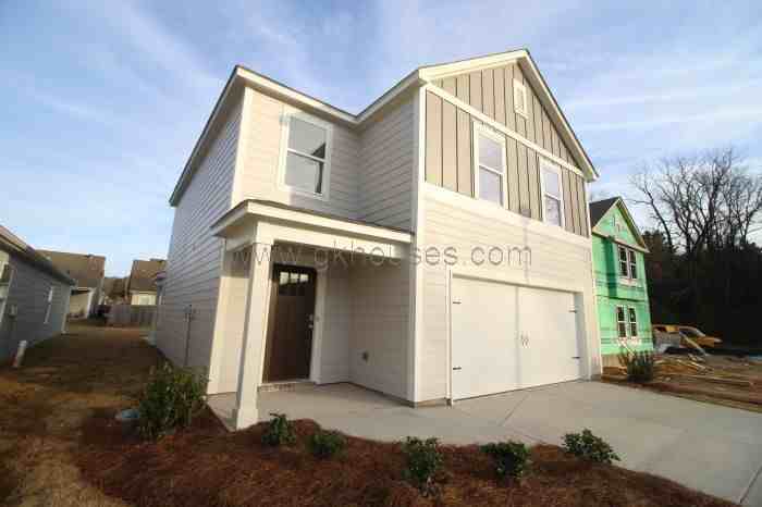 995 Hawthorn Ln - Photo 3 of 26