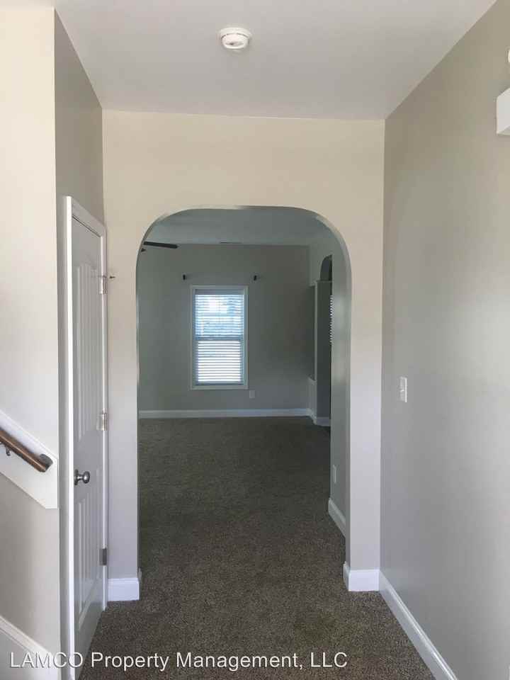 31 Douglas Acres Dr - Photo 2 of 12