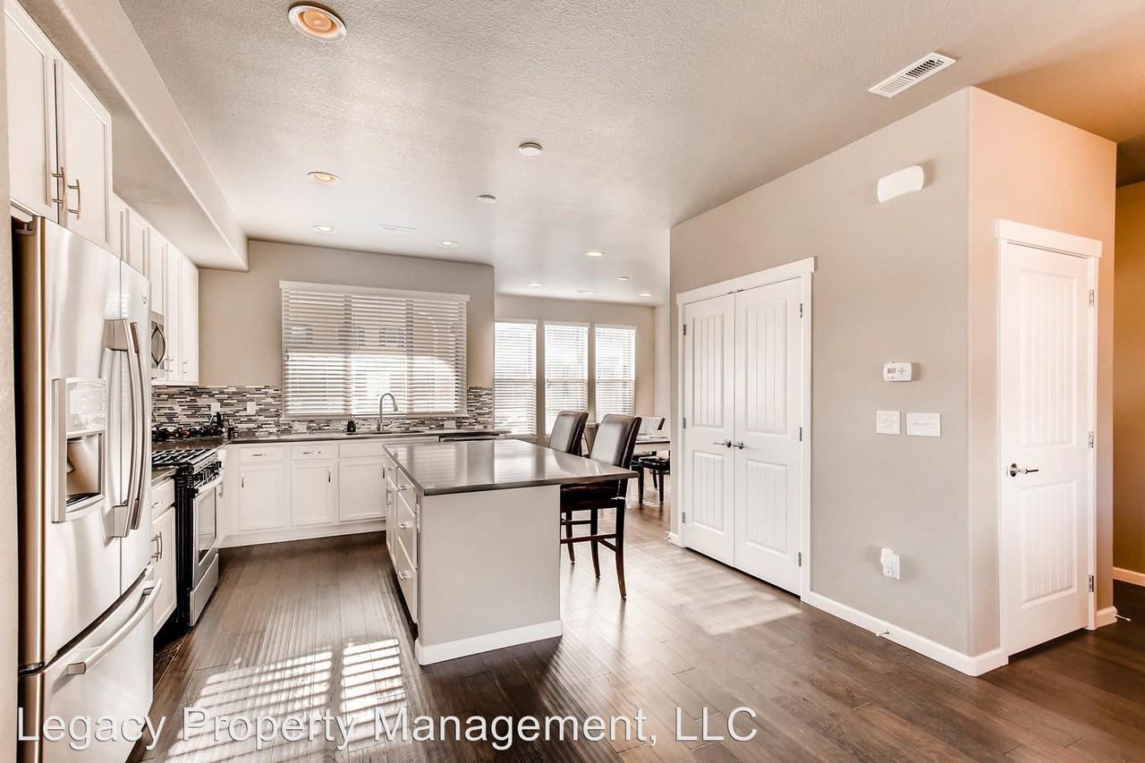 2525 S Orion St - Photo 3 of 7