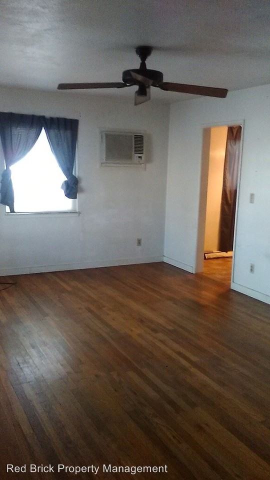 713 Monterey Ave - Photo 2 of 10