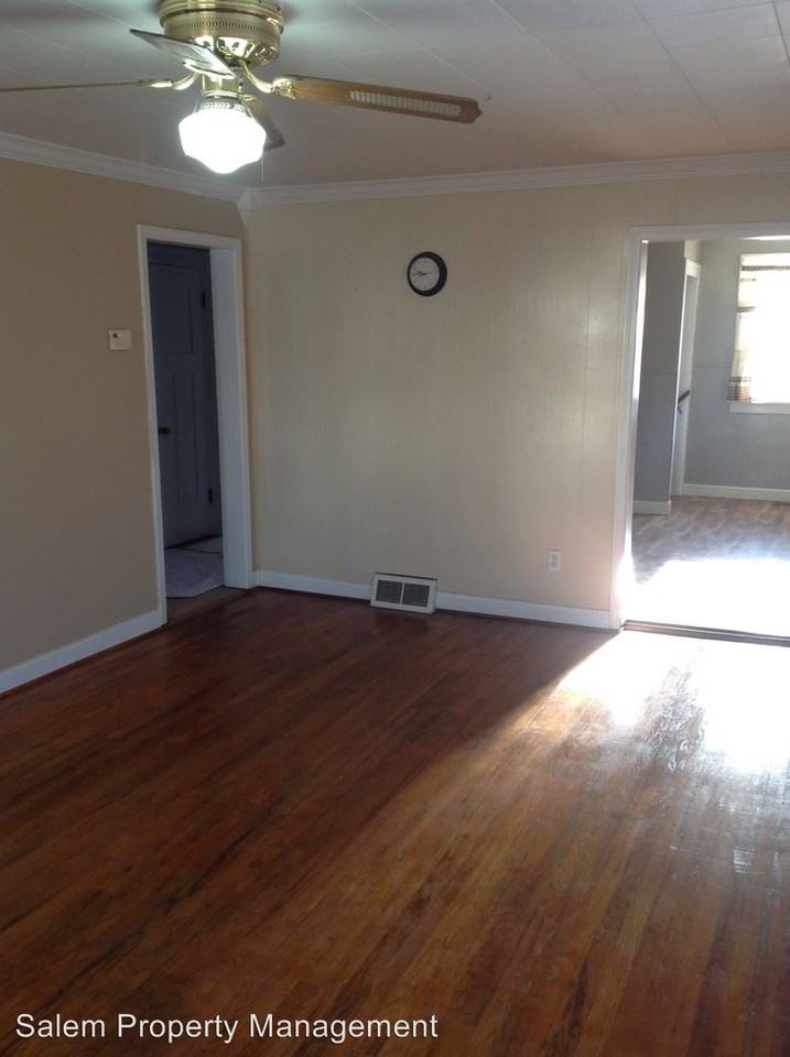 3516 Floyd Blvd - Photo 2 of 9