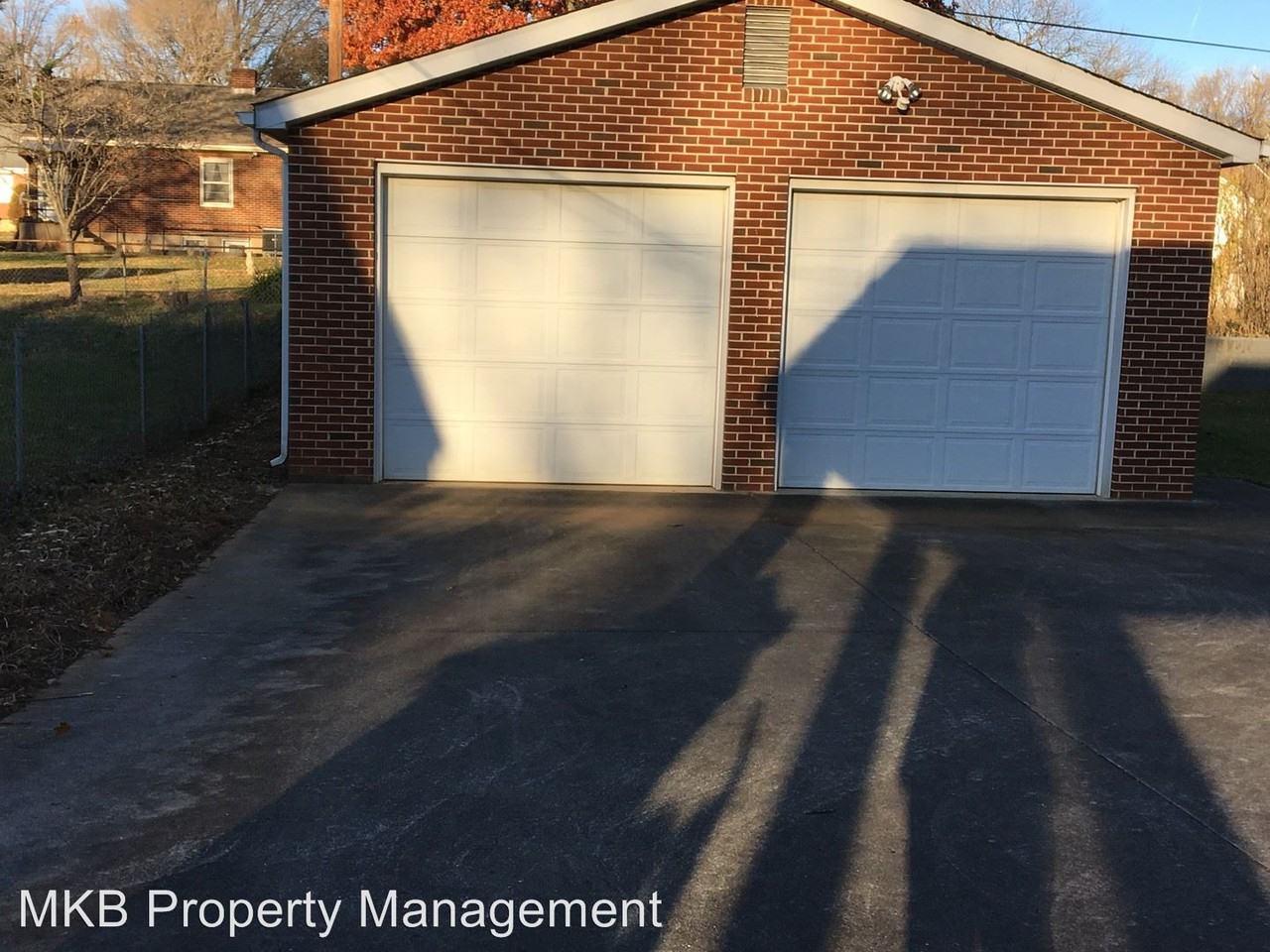 1135 Greenhurst Ave NW - Photo 3 of 25