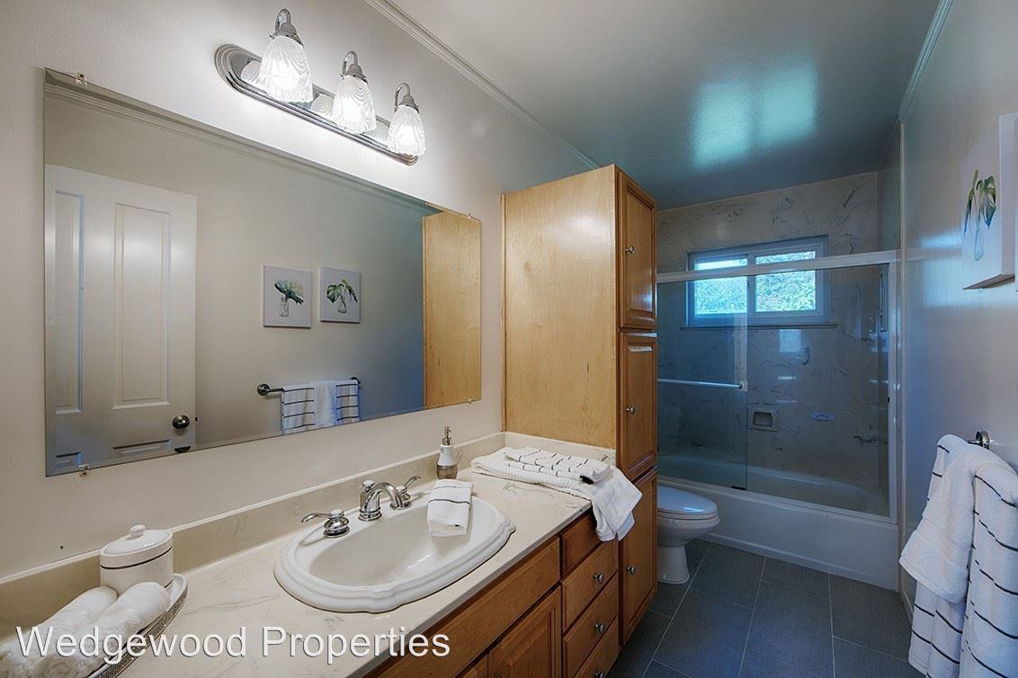 3283 Lindenoaks Dr - Photo 2 of 16