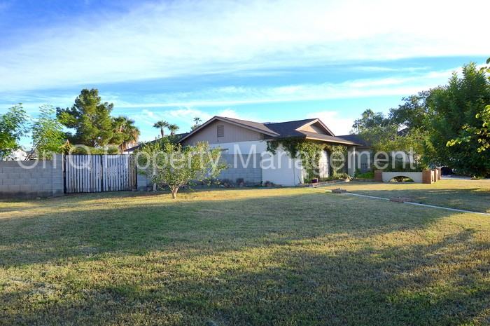 3111 W Marconi Ave - Photo 2 of 22