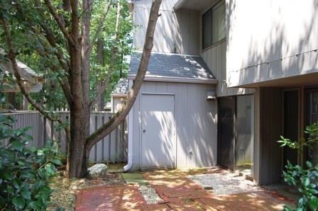 137 Mallard Cove - Photo 2 of 17