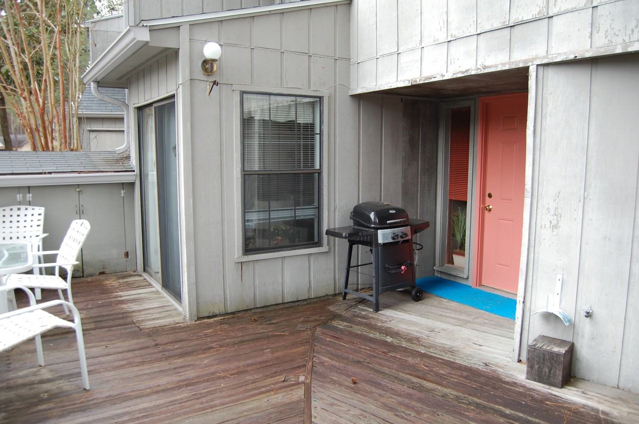 141 Mallard Cove - Photo 2 of 22