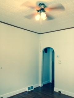 313 Carson St - Photo 2 of 11