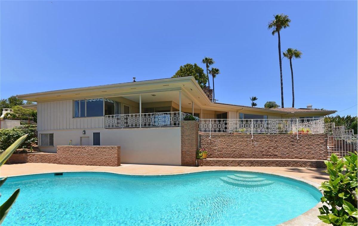 3125 Qualtrough St - Photo 2 of 18