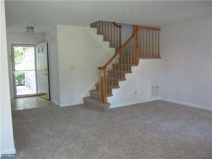 11 Stonerise Dr - Photo 3 of 22