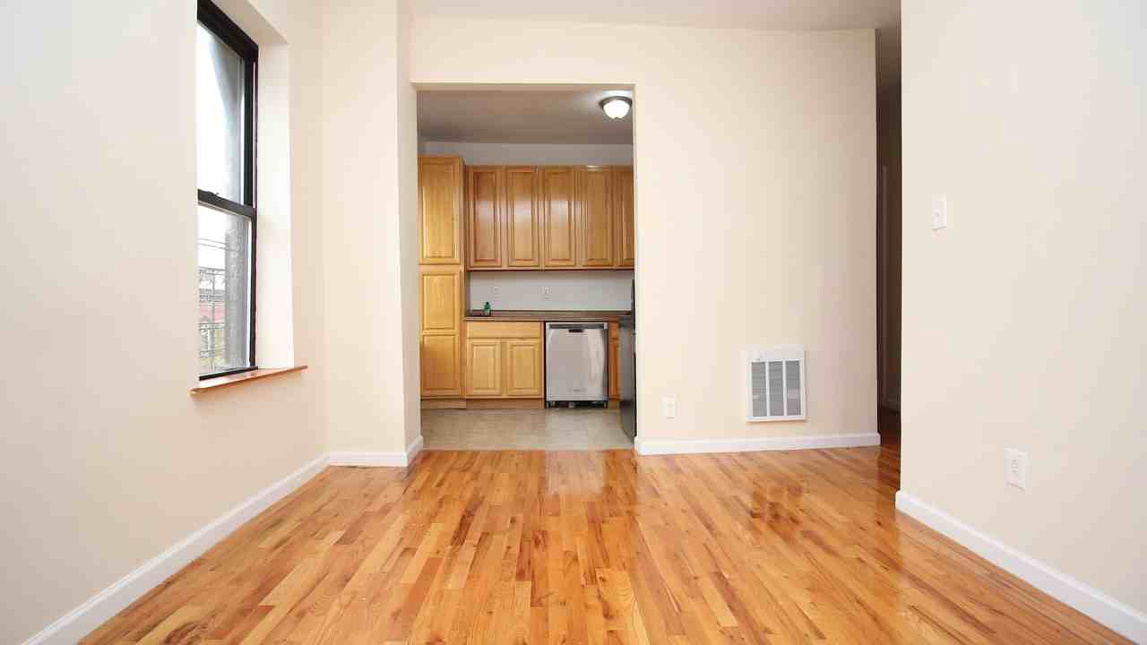 173 Bleecker Street #4l