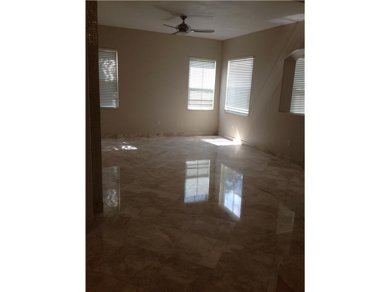 11248 Northwest 77th Terrace - Photo 2 of 13