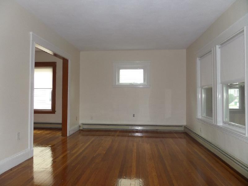27 Carney St - Photo 3 of 10