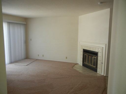 430 W Avenue J-5 #18 - Photo 3 of 11