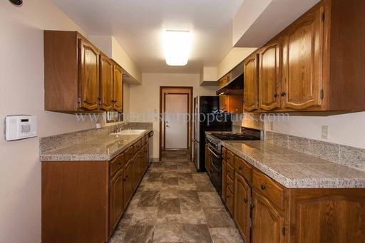 420 G Ave - Photo 2 of 27