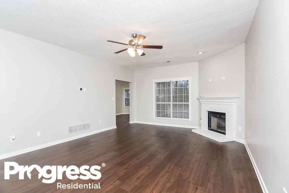 5547 Mary Ln - Photo 2 of 12