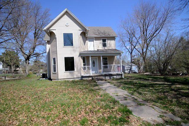 710 College St #710 - Photo 2 of 10