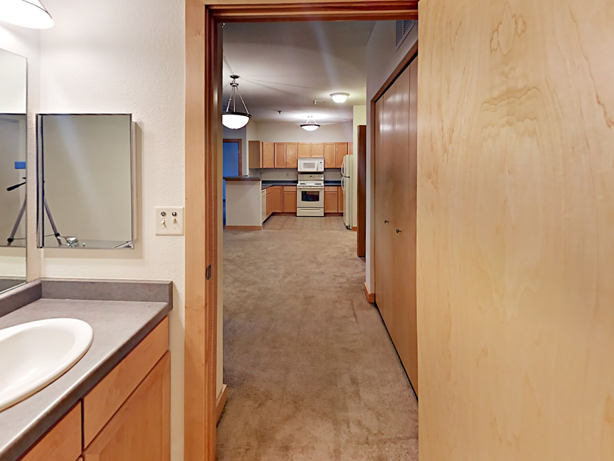 Brookfield Junction Apartments 2848 N Brookfield Rd, Brookfield, WI