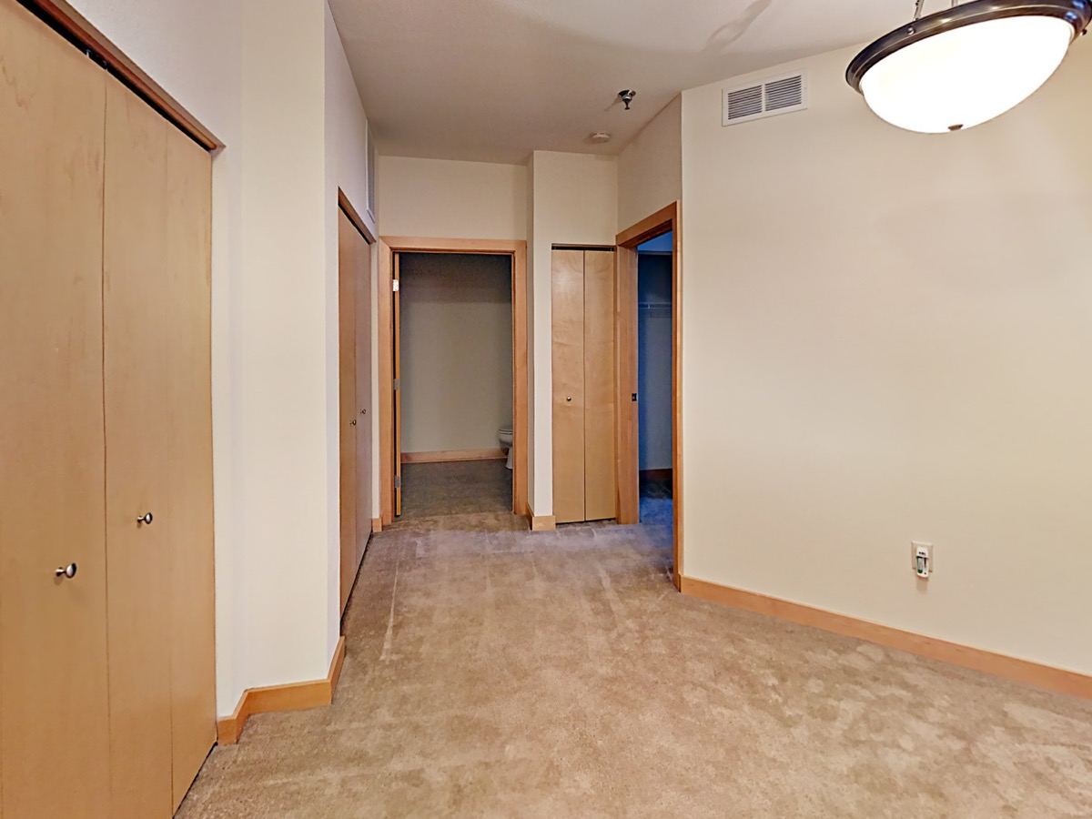 Brookfield Junction Apartments 2848 N Brookfield Rd, Brookfield, WI