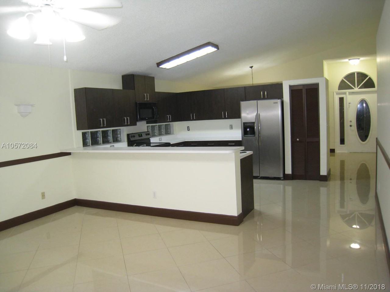 405 Southwest 183rd Way - Photo 3 of 11