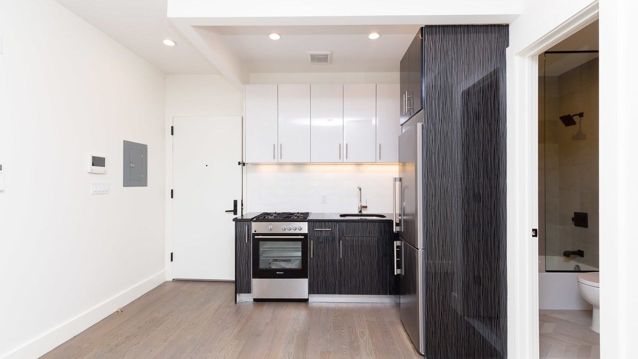 828 Saint Johns Place #3b