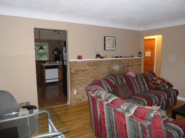 4318 Georgia Ave N - Photo 3 of 13