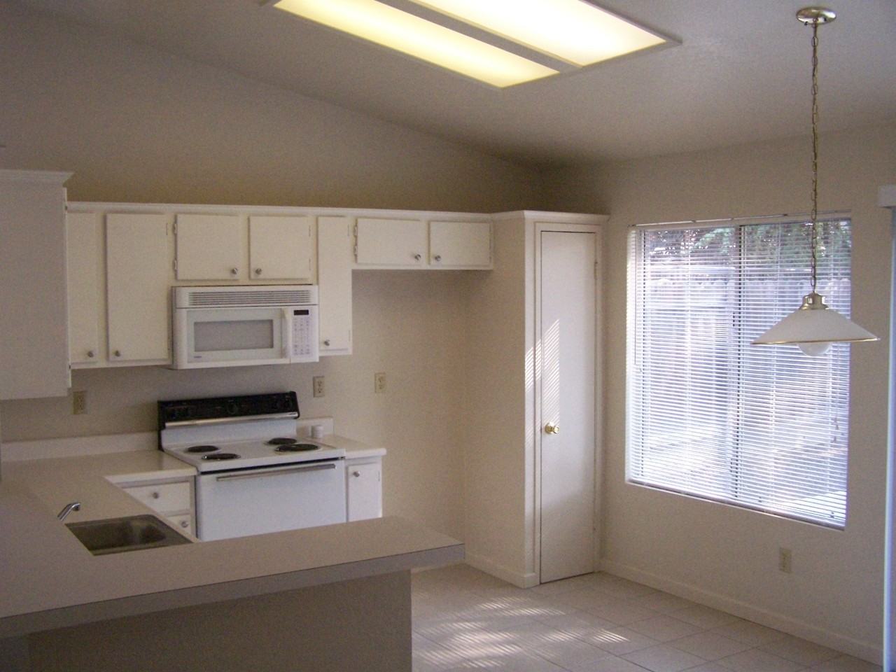232 N McClure Rd - Photo 2 of 11