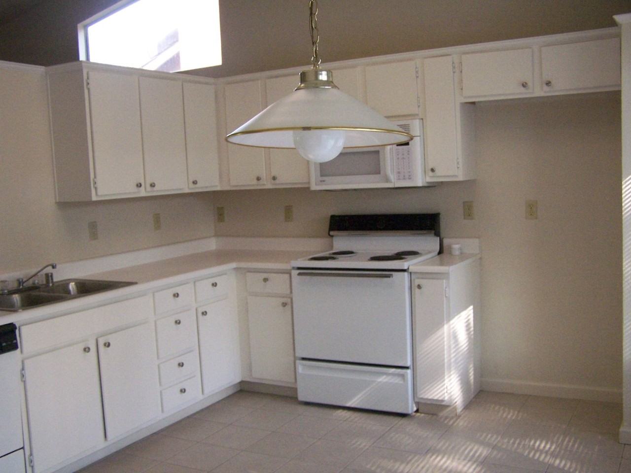 232 N McClure Rd - Photo 3 of 11