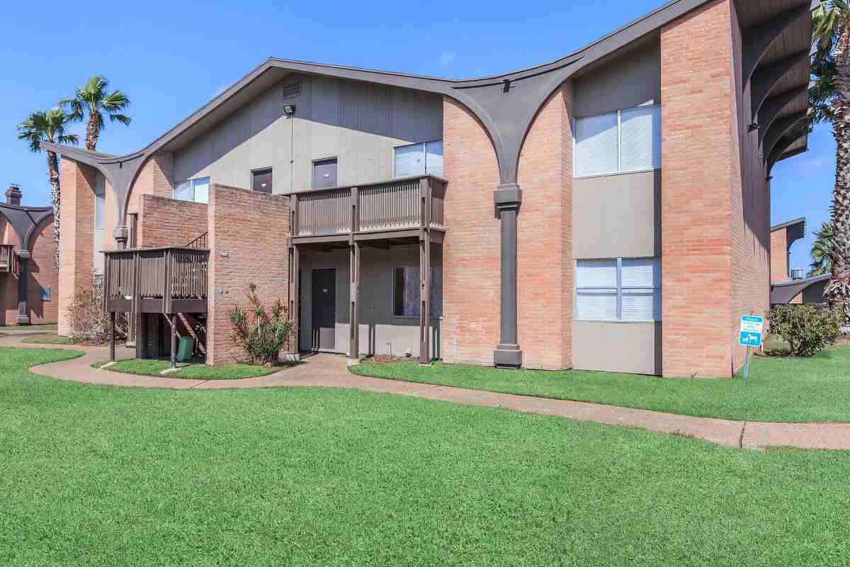 Fairway Apartments - 6440 Everhart Rd, Corpus Christi, TX 78413 with 6