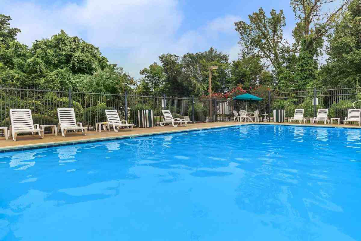 Peachtree Park Apartments - Photo 3 of 37