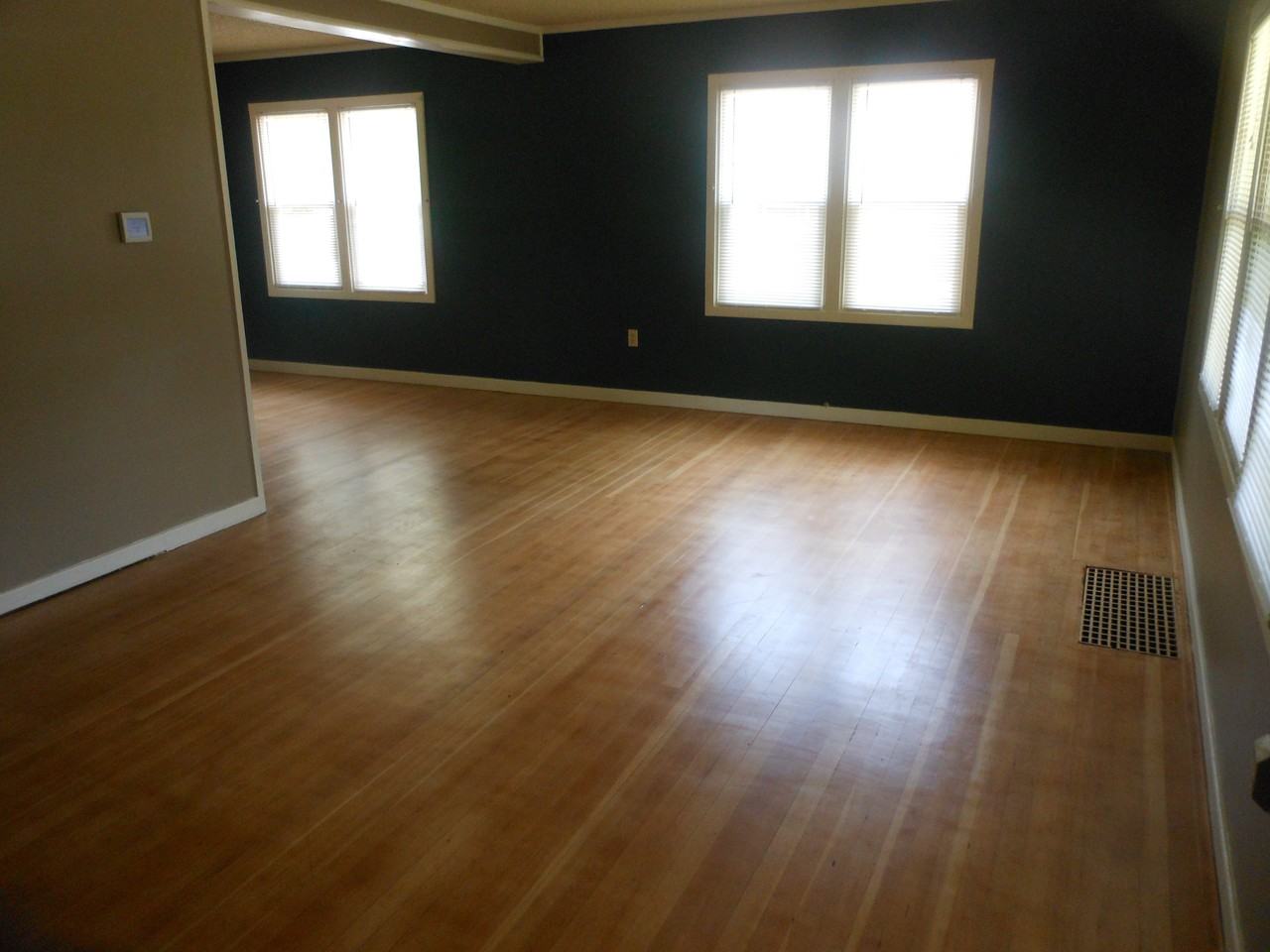 1106 Williams Blvd - Photo 2 of 14