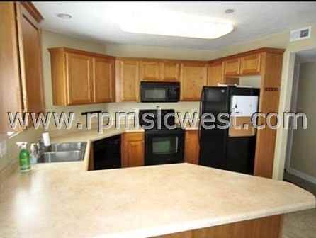 3946 Romney Park Dr - Photo 2 of 9