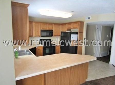 3946 Romney Park Dr - Photo 3 of 9