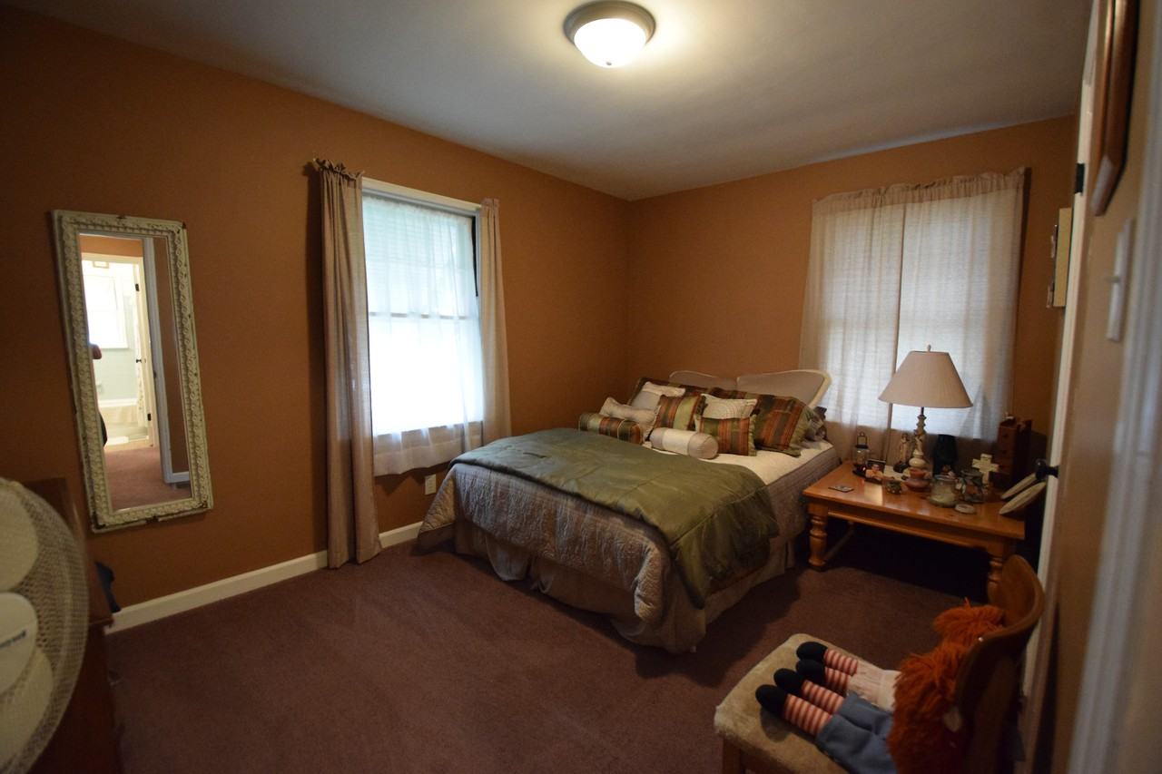 123 N 3rd Ave - Photo 2 of 7