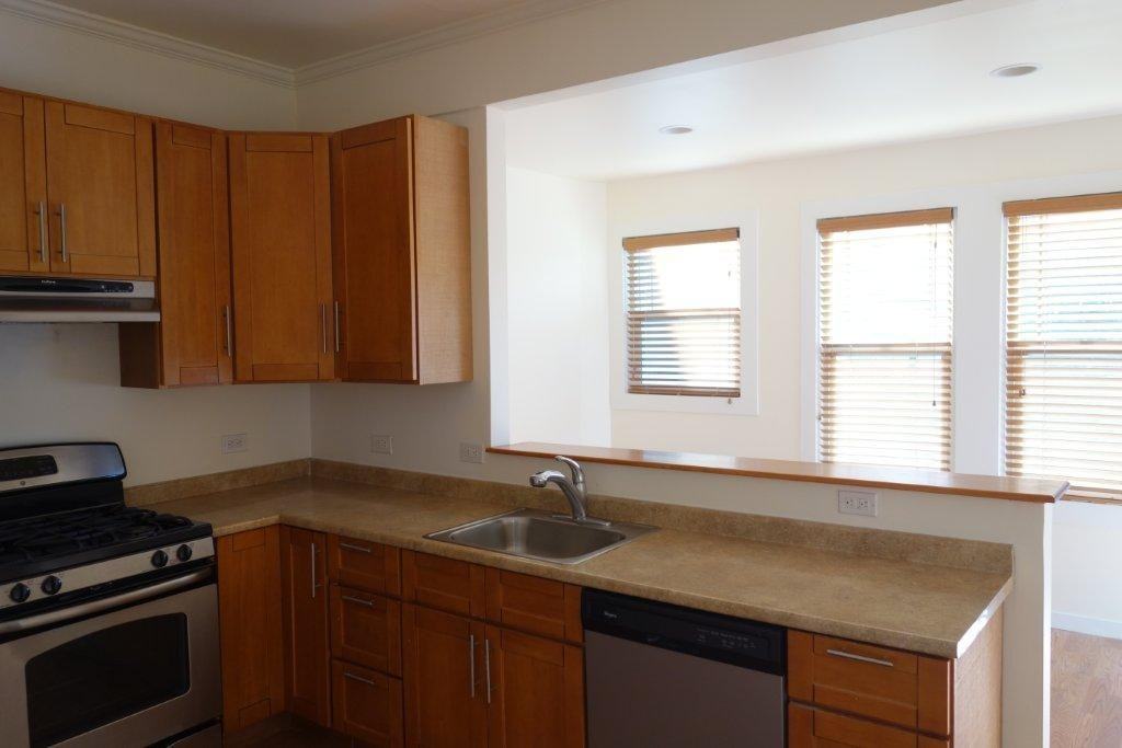 599 Texas St - Photo 3 of 6
