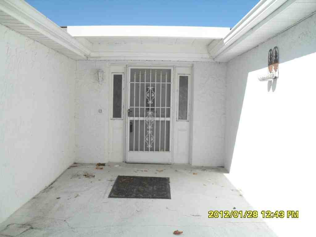 13641 Stacey Dr - Photo 2 of 12