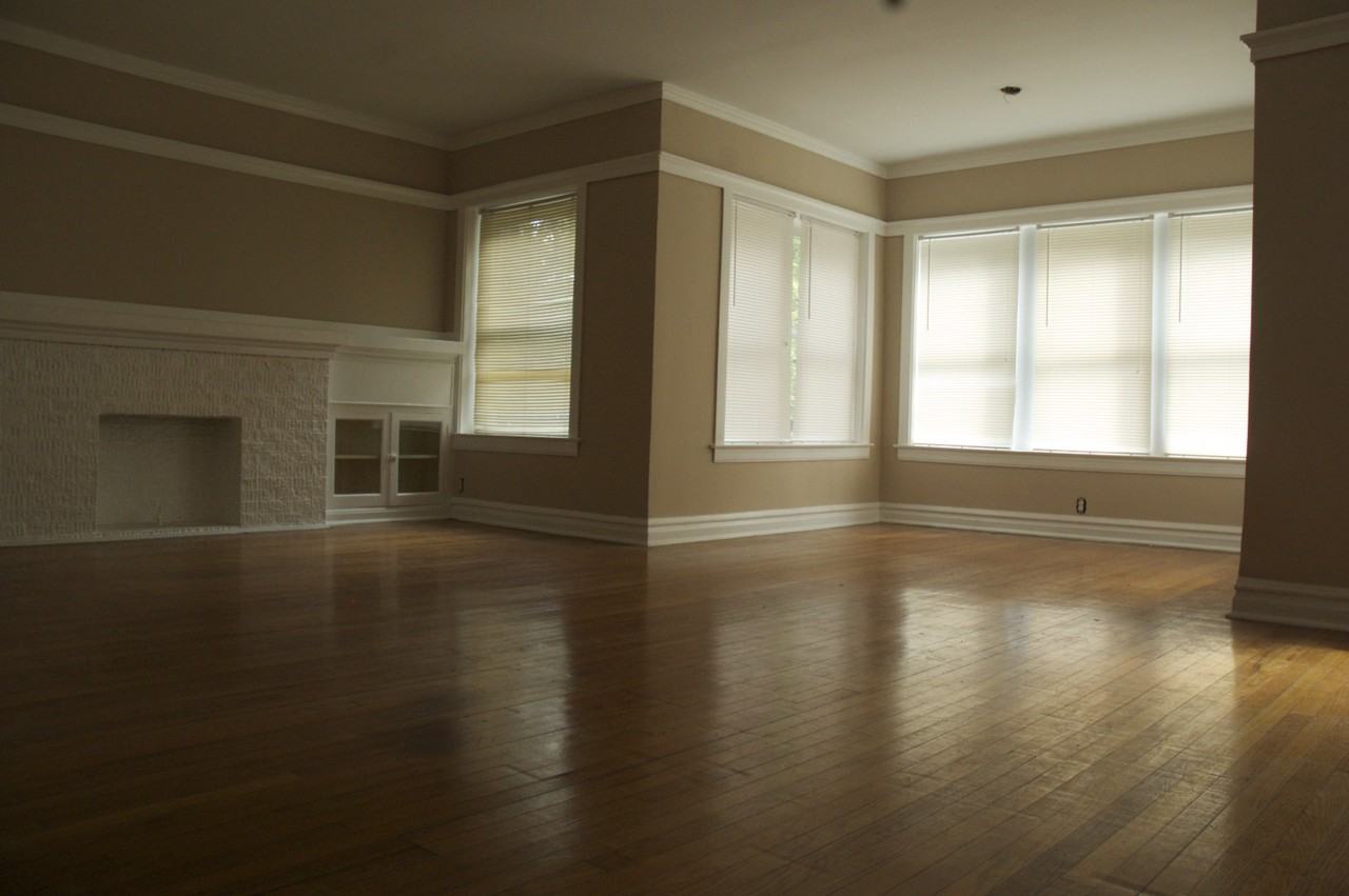 Woodlawn Apts - Photo 2 of 12