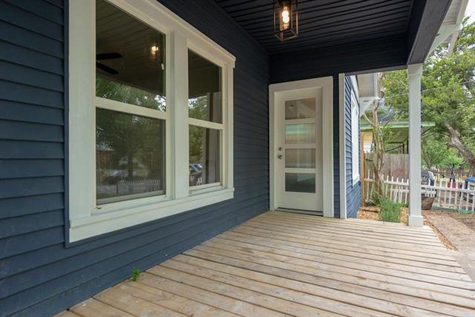 5232 Parry Ave - Photo 3 of 4