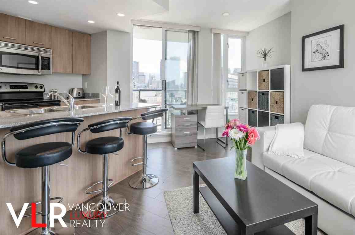 1212 Howe Street (# 3967) - Photo 3 of 20