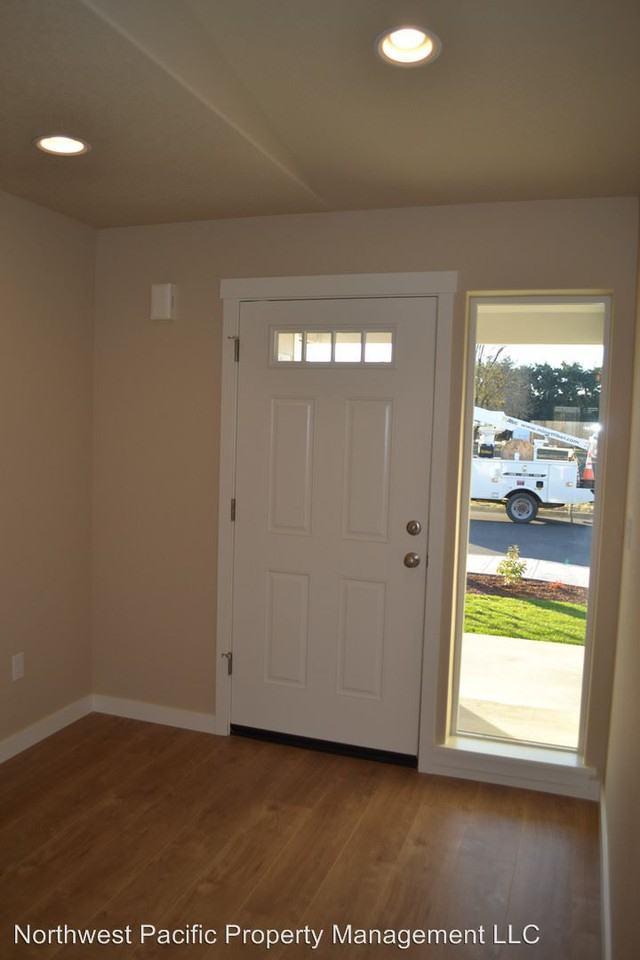 1432 Northgate Dr - Photo 2 of 19