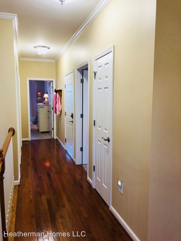 220 Poplar Rd - Photo 2 of 37