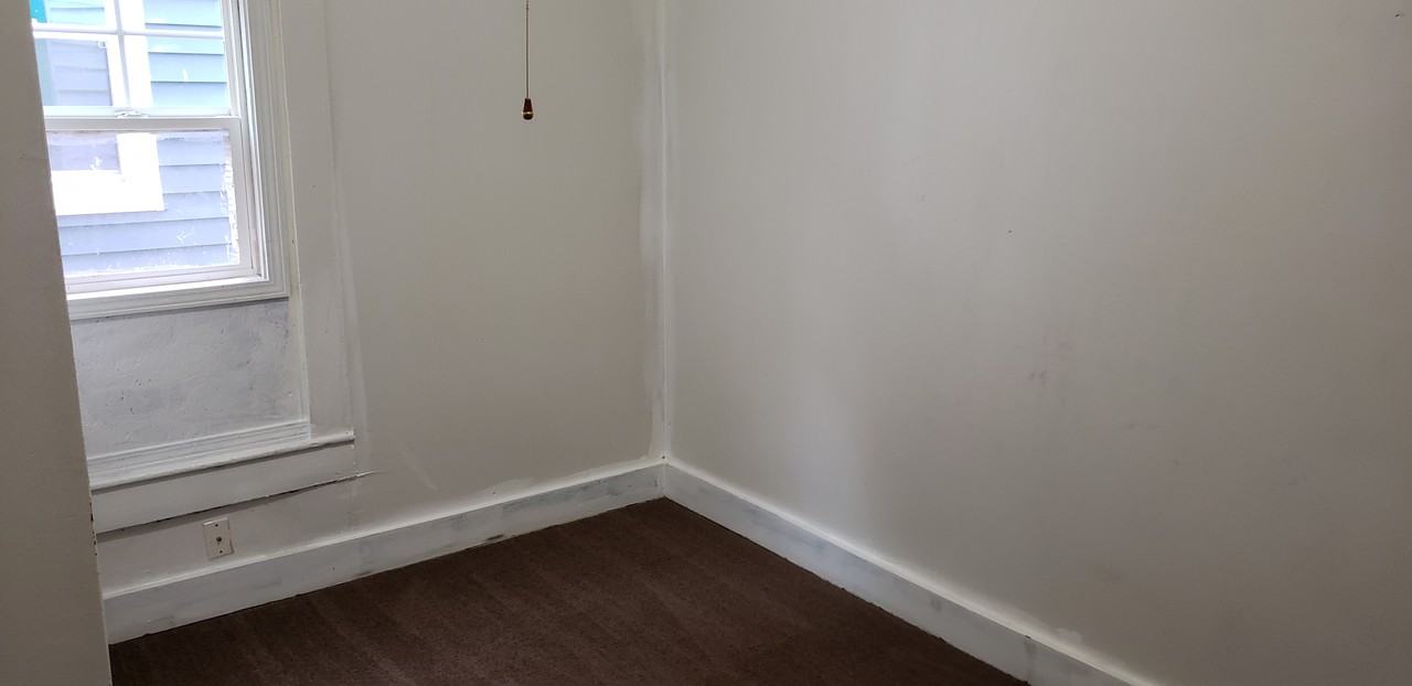 3245 Graceland Ave - Photo 3 of 3