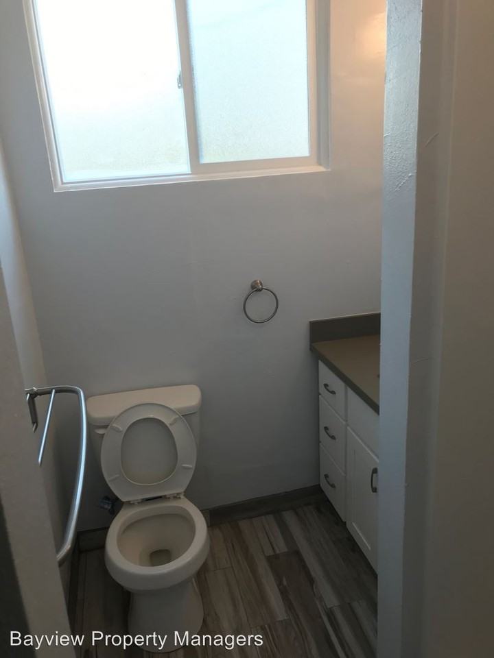 1210 Newhall St. - Photo 3 of 4