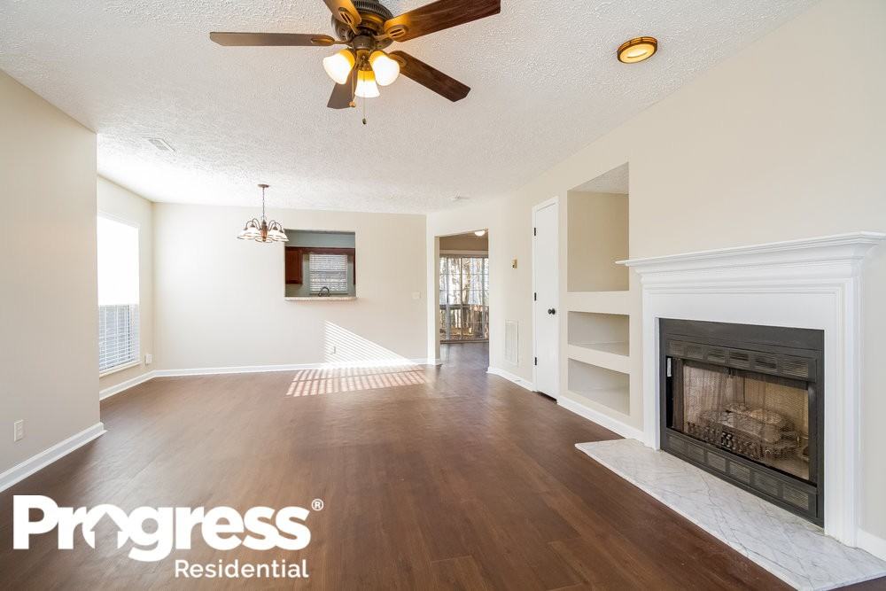 5721 Murphywood Xing - Photo 2 of 19