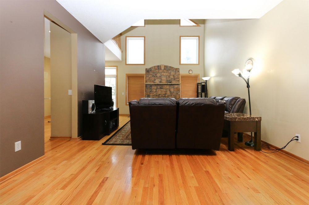 6862 Folkestone Road - 1 - Photo 2 of 28